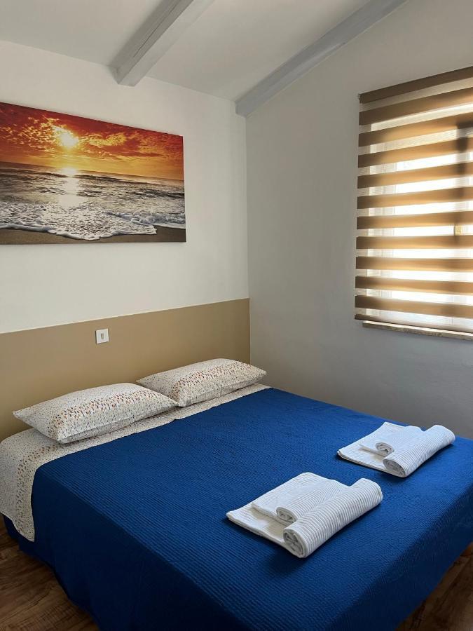 Holiday Home Rosa Gedići エクステリア 写真